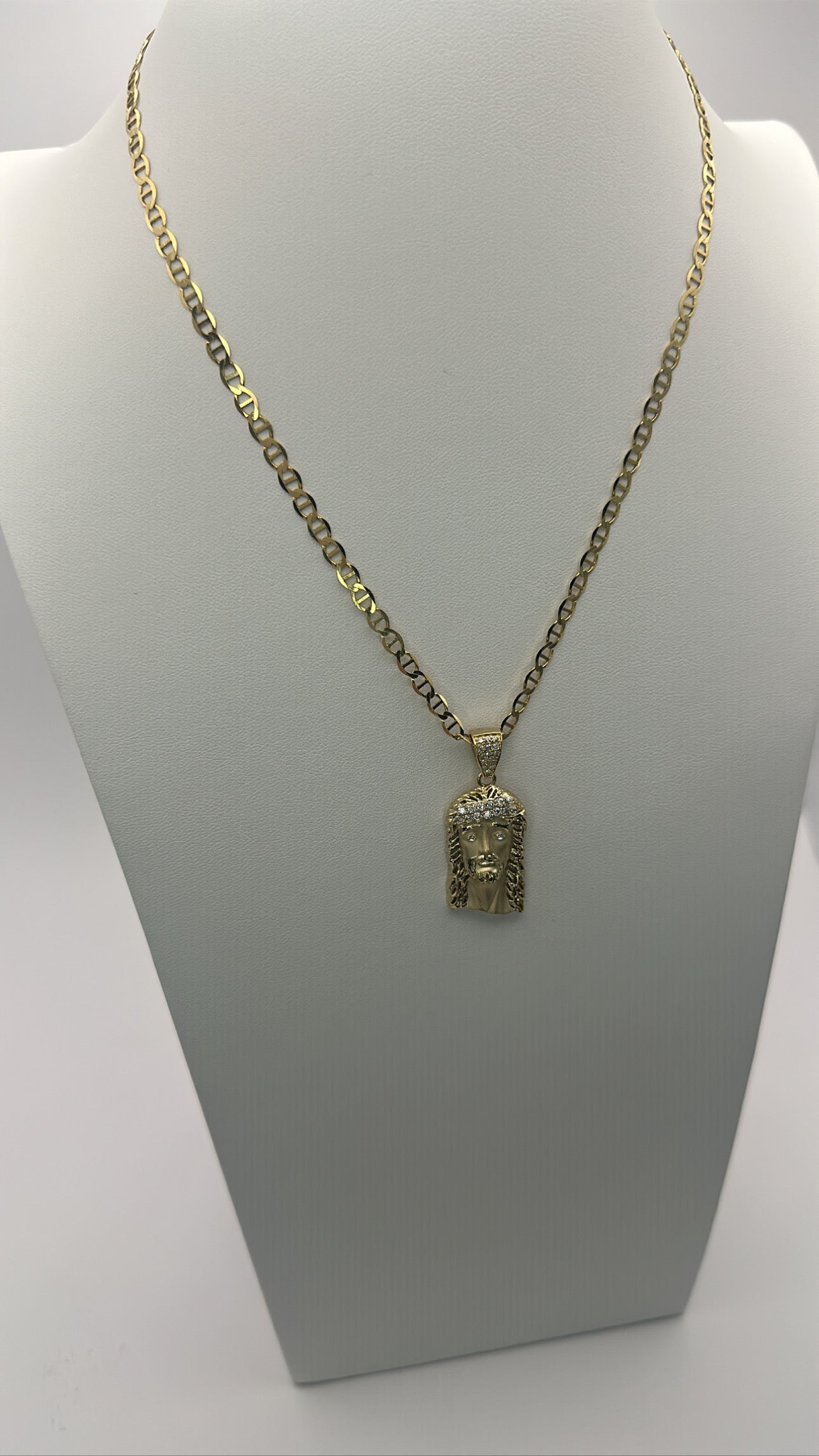 Mariner chain and jesus pendant