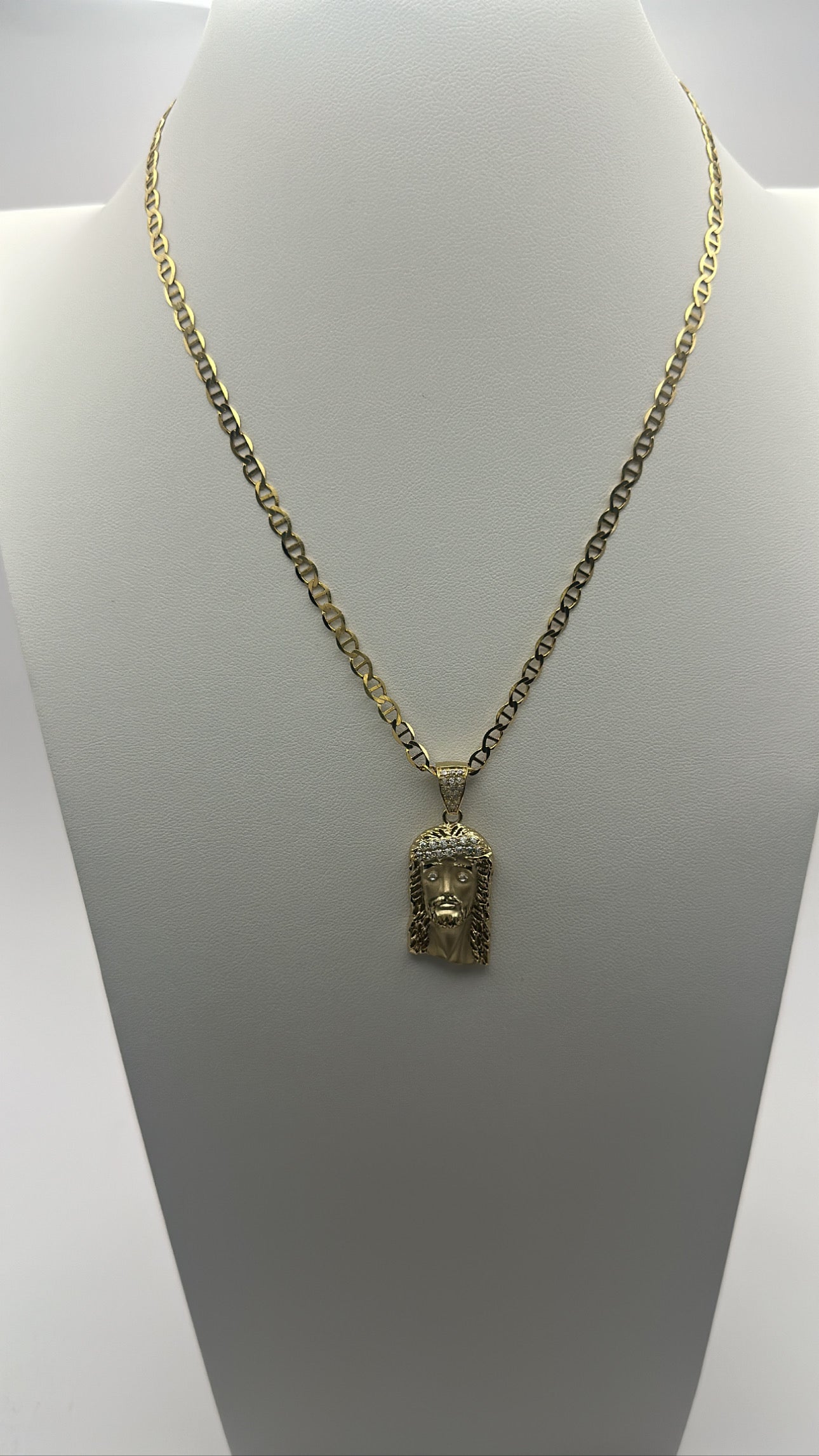 Mariner chain and jesus pendant