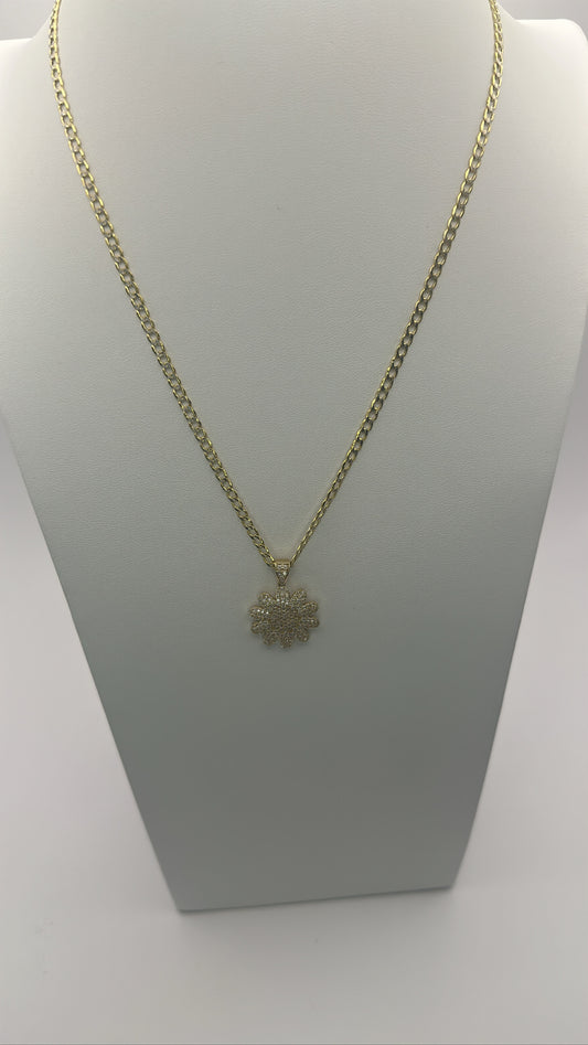 Two tone chain and flower pendant