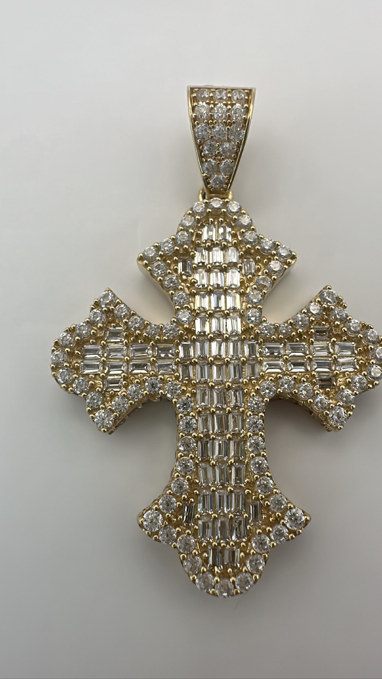 Cross pendant full CZ